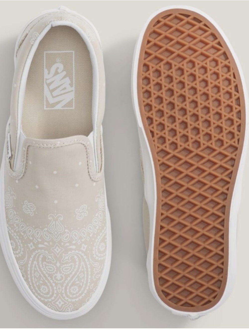 Vans Classic slip on Bandanna color Oatmeal size 9